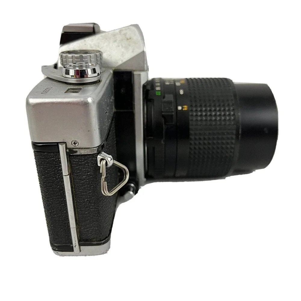 Minolta‎ SRT 200 Vintage Camera 35mm Film With 135mm F/3.5 Lens Tested & Works